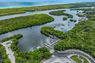 8502 SE Royal St, Hobe Sound, FL 33455 - Photo 36