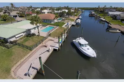 8502 SE Royal Street, Hobe Sound, FL 33455 - Photo 24