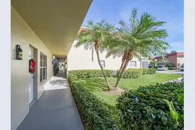 16 Vista Palm Lane #106, Vero Beach, FL 32962 - Photo 2