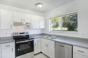 737 SW Belmont Cir, Port Saint Lucie, FL 34953 - Photo 8