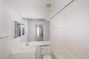 1184 NW Lombardy Dr, Port Saint Lucie, FL 34986 - Photo 20