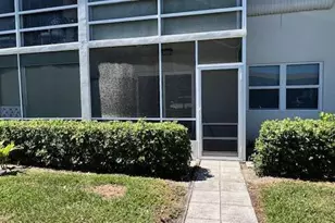 340 Horizons W, Boynton Beach, FL 33435 - Photo 10