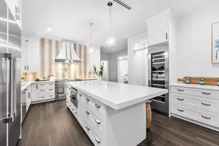 11823 Lake Shore Pl, Juno Beach, FL 33408 - Photo 8