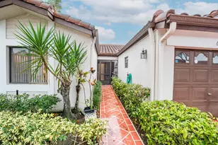 6220 Kings Gate Cir, Delray Beach, FL 33484 - Photo 2