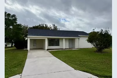 2101 SE Holland Street, Port Saint Lucie, FL 34952 - Photo 2