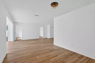 2101 SE Holland St, Port Saint Lucie, FL 34952 - Photo 12