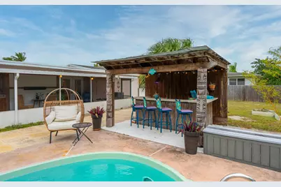 18989 SE Hillcrest Drive, Tequesta, FL 33469 - Photo 8