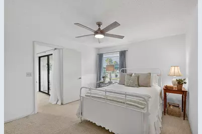 4542 Lucerne Lakes Boulevard E #202, Lake Worth, FL 33467 - Photo 16