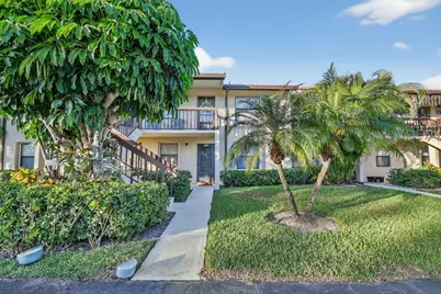 4542 Lucerne Lakes Boulevard E #202, Lake Worth, FL 33467 - Photo 2