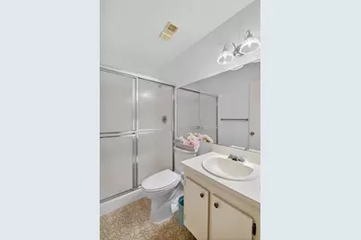 4542 Lucerne Lakes Boulevard E #202, Lake Worth, FL 33467 - Photo 16