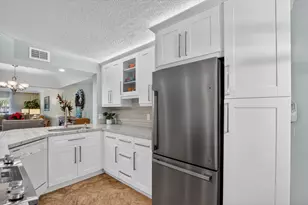 23345 Carolwood Ln Ln, Boca Raton, FL 33428 - Photo 2