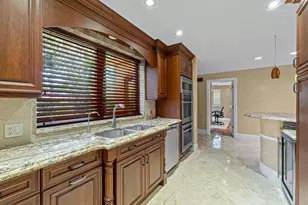 870 NW 7th St, Boca Raton, FL 33486 - Photo 10
