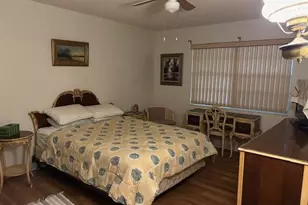 221 Lake Meryl Dr, West Palm Beach, FL 33411 - Photo 8