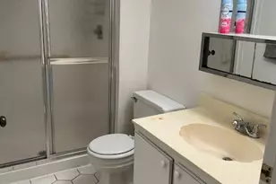 221 Lake Meryl Dr, West Palm Beach, FL 33411 - Photo 14