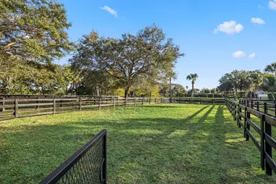 4980 Stables Way, Wellington, FL 33414 - Photo 14