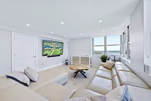 5200 N Ocean Dr, Singer Island, FL 33404 - Photo 10