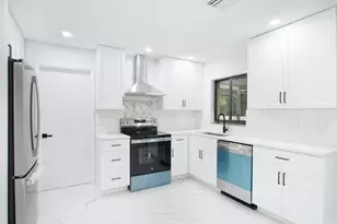 435 NE Solida Cir, Port Saint Lucie, FL 34953 - Photo 2