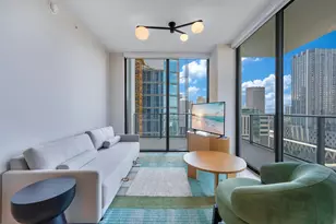 11 NE 6th St, Miami, FL 33132 - Photo 6