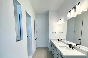 8225 Nilsa Pl, Davie, FL 33328 - Photo 10