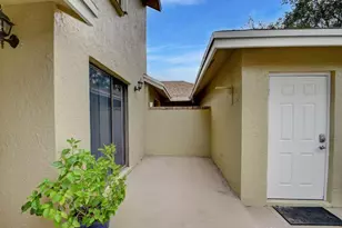 1105 Maplewood Dr, Greenacres, FL 33415 - Photo 6