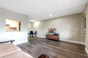 500 Village Green Cir W, Lake Worth Beach, FL 33461 - Photo 4