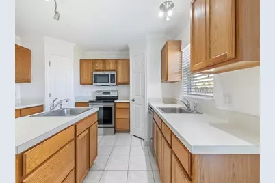 981 SW McElroy Avenue, Port Saint Lucie, FL 34984 - Photo 14