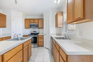 981 SW McElroy Ave, Port Saint Lucie, FL 34984 - Photo 14