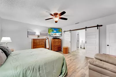 10306 Greentrail Drive N, Boynton Beach, FL 33436 - Photo 16