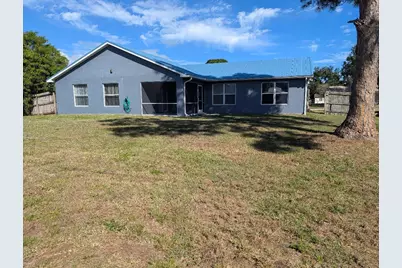 1122 SE Puritan Lane, Port Saint Lucie, FL 34983 - Photo 2