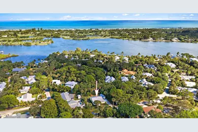 12165 SE Nassau Street, Hobe Sound, FL 33455 - Photo 2