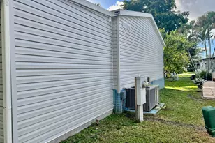 4541 NW 69th St, Coconut Creek, FL 33073 - Photo 8