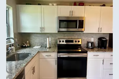 3755 Via Poinciana #304, Lake Worth, FL 33467 - Photo 2