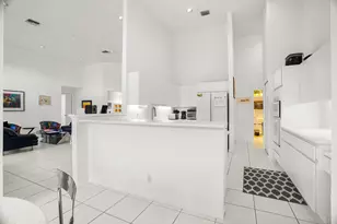 7946 Shelby Cir, Boca Raton, FL 33496 - Photo 10