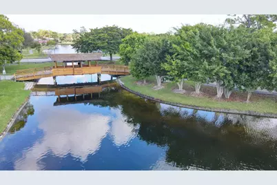 676 Laconia Circle #B, Lake Worth, FL 33467 - Photo 24