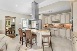 802 NE 2nd St, Delray Beach, FL 33483 - Photo 16