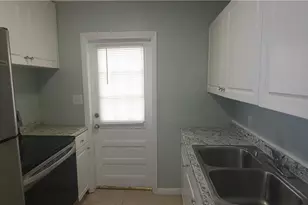 412 7th Rd SW, Vero Beach, FL 32962 - Photo 10