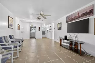 2833 Crosley Dr W, West Palm Beach, FL 33415 - Photo 12