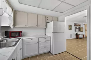 2833 Crosley Dr W, West Palm Beach, FL 33415 - Photo 16