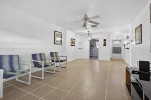 2833 Crosley Dr W, West Palm Beach, FL 33415 - Photo 10