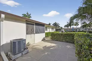 2833 Crosley Dr W, West Palm Beach, FL 33415 - Photo 28