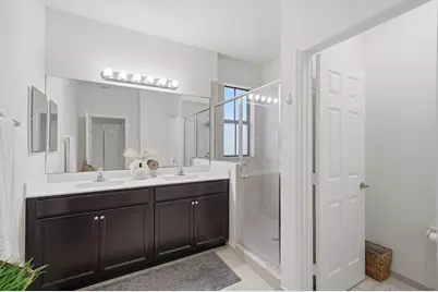 10441 W 32nd Lane, Hialeah, FL 33018 - Photo 12