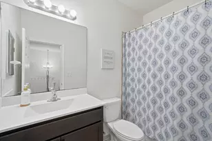 10441 W 32nd Ln, Hialeah, FL 33018 - Photo 18