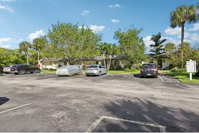 107 Lake Olive Drive, West Palm Beach, FL 33411 - Photo 4