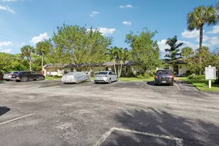 107 Lake Olive Dr, West Palm Beach, FL 33411 - Photo 4