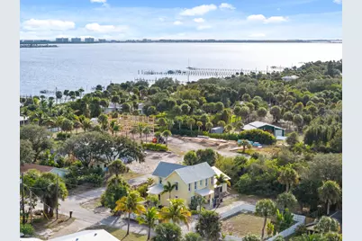 109 Riverview Drive, Jensen Beach, FL 34957 - Photo 4