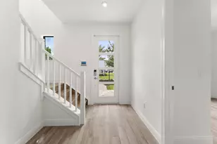 915 SW Cosmos Walk SW, Palm City, FL 34990 - Photo 2