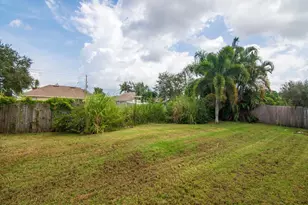 557 SW Duval Ave, Port Saint Lucie, FL 34983 - Photo 24