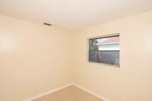 557 SW Duval Ave, Port Saint Lucie, FL 34983 - Photo 18