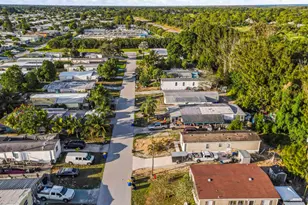 8333 SE Sandy Ln, Hobe Sound, FL 33455 - Photo 34