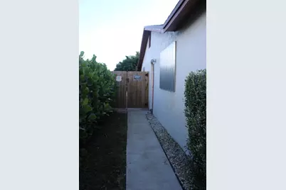 2842 Somerset Road Road, Lake Worth, FL 33462 - Photo 20